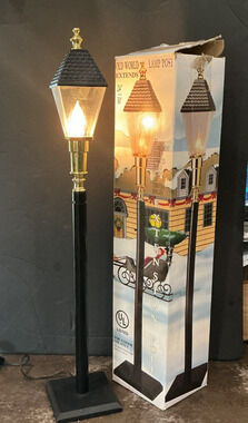 VTG 1988 Telco Old World Christmas Lamp Post 24-30" Telescoping Light Works